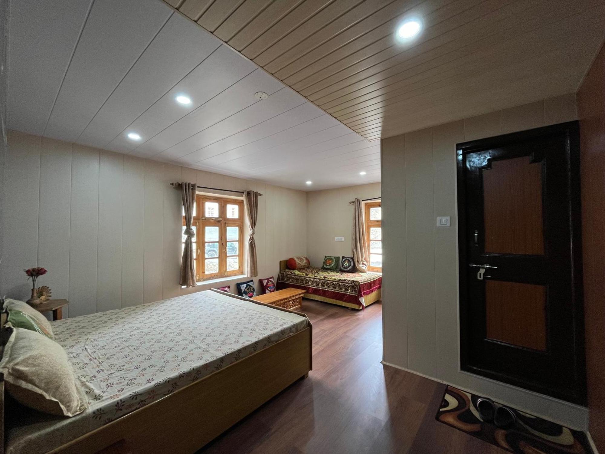 Snowflake Homestay Gondhla Exterior foto
