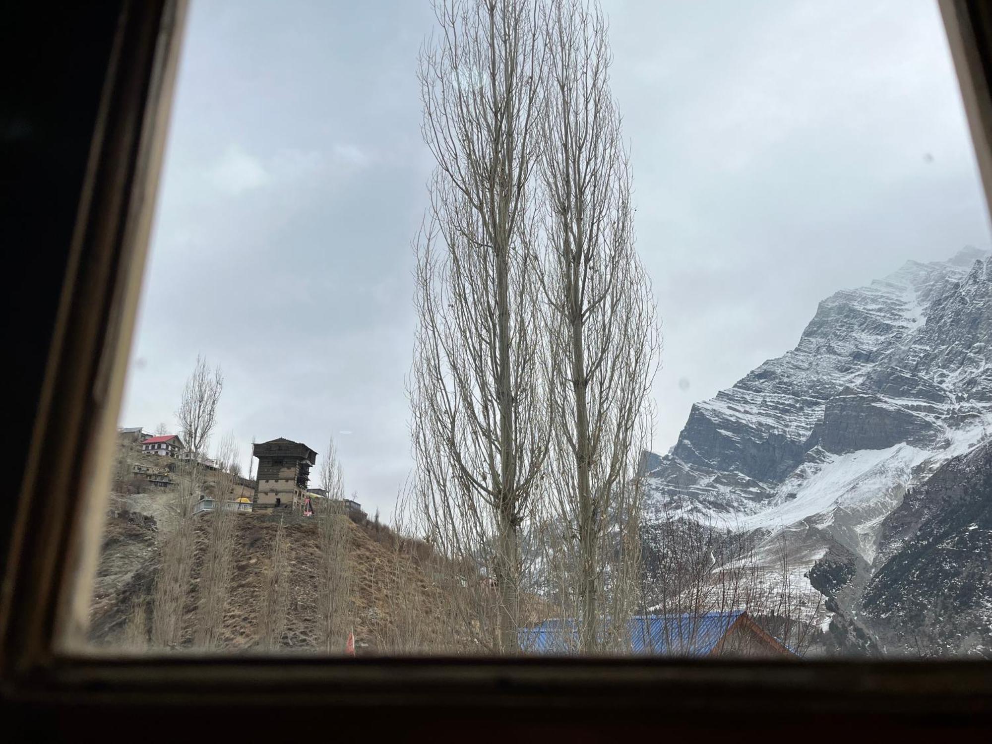 Snowflake Homestay Gondhla Exterior foto