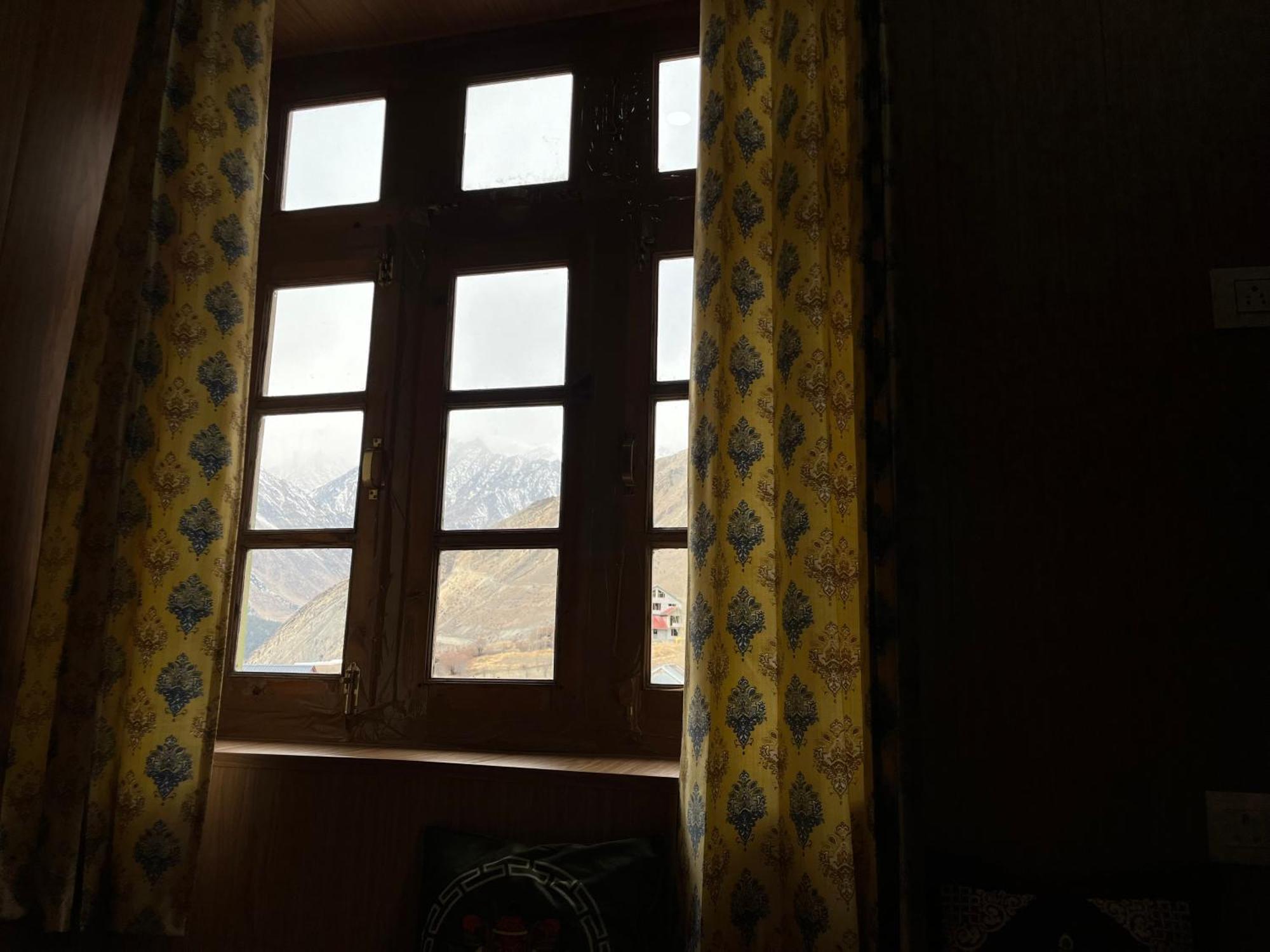 Snowflake Homestay Gondhla Exterior foto